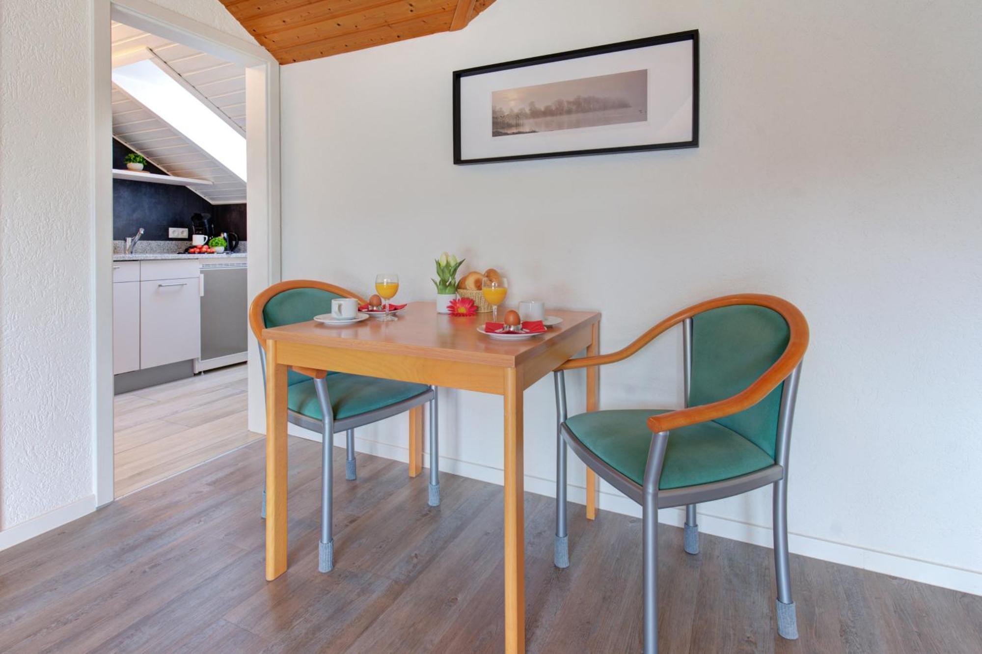 Apartment Landhotel Zum Storchennest 반 외부 사진