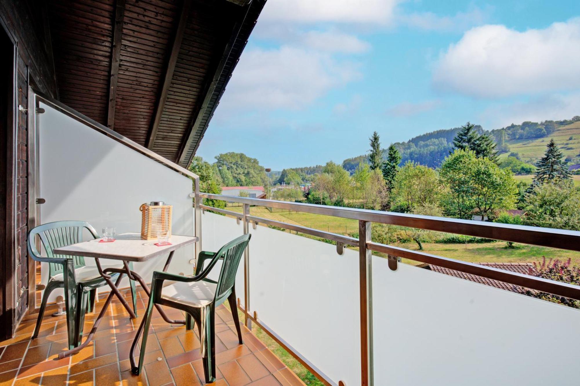 Apartment Landhotel Zum Storchennest 반 외부 사진