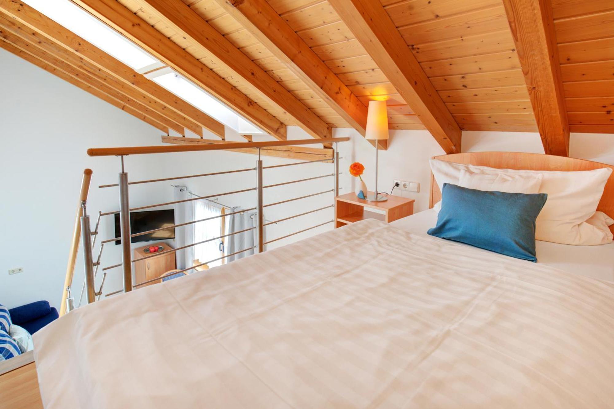 Apartment Landhotel Zum Storchennest 반 외부 사진