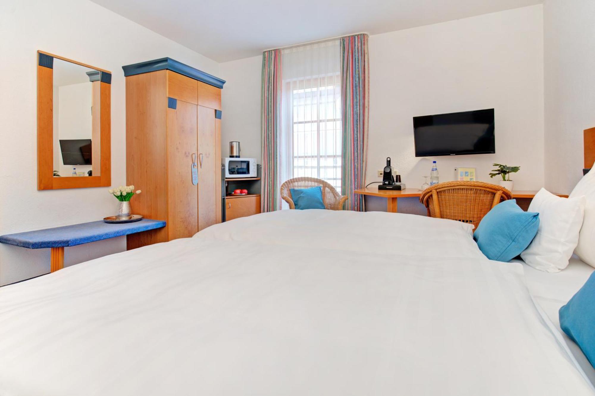 Apartment Landhotel Zum Storchennest 반 외부 사진