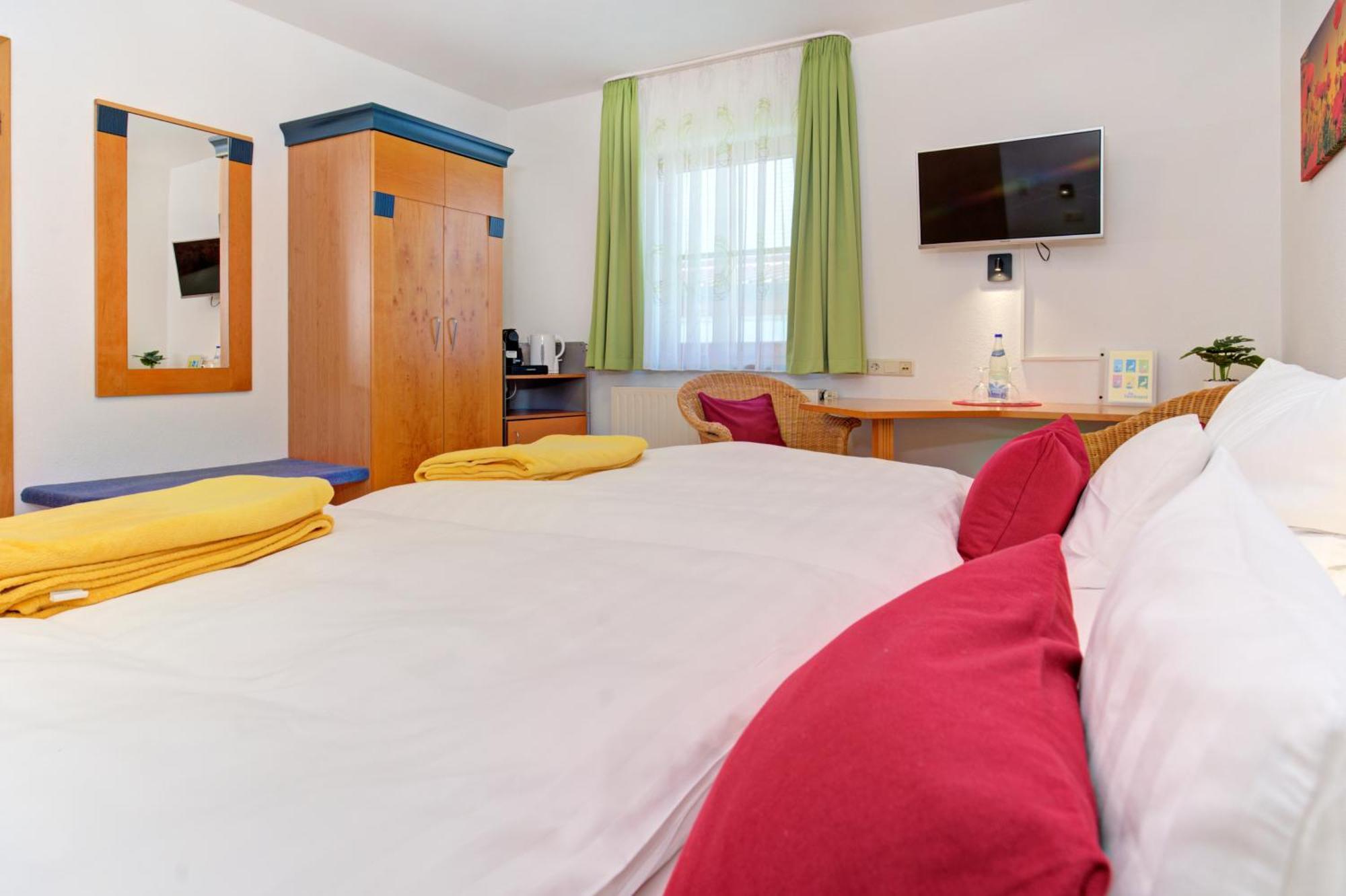 Apartment Landhotel Zum Storchennest 반 외부 사진